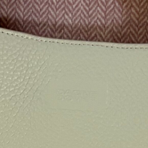 Dagne Allyn Large Leather Tote - Picture 6 of 11